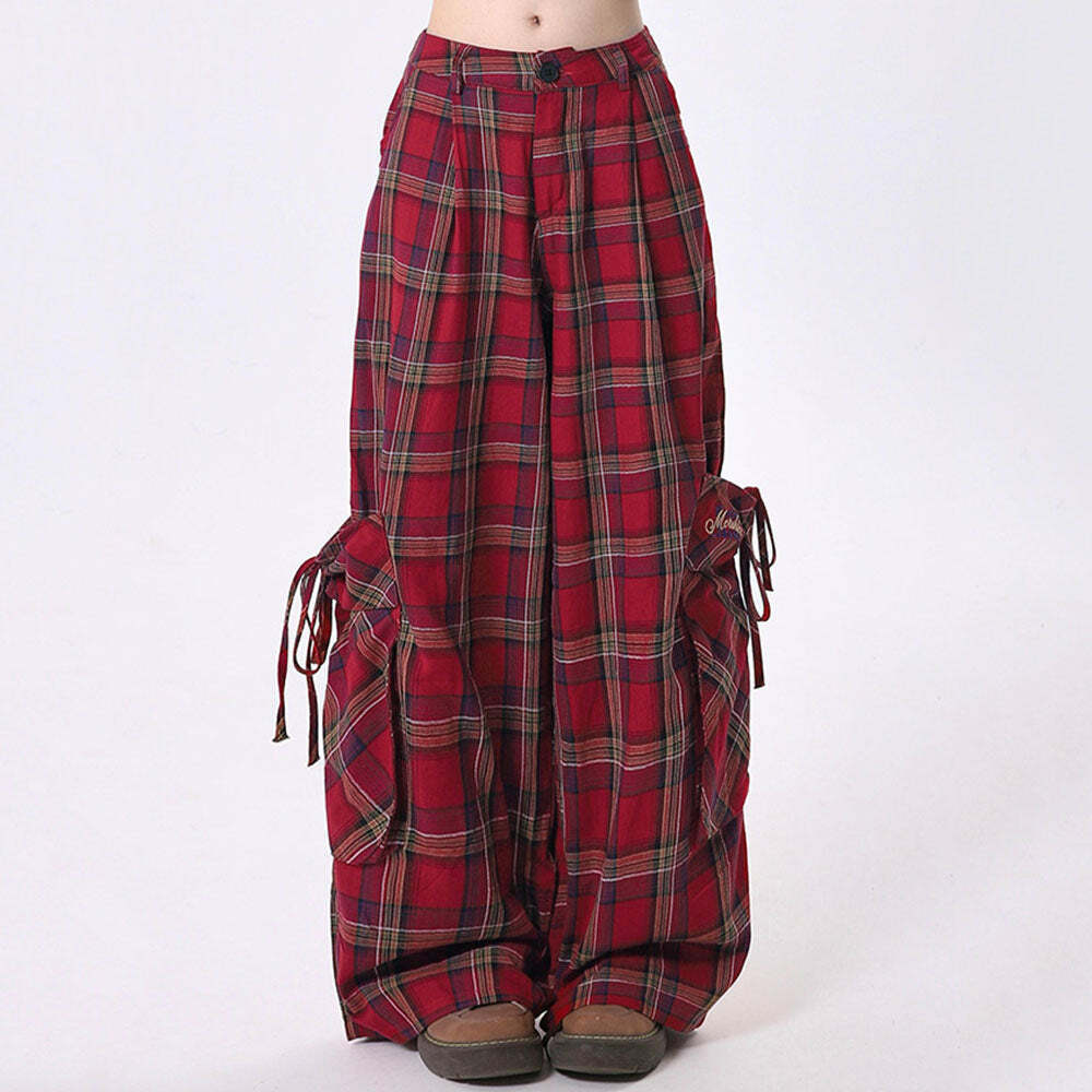 90's Grunge Plaid Cargo Pants: Trendy Outfit Ideas for Every Occasion