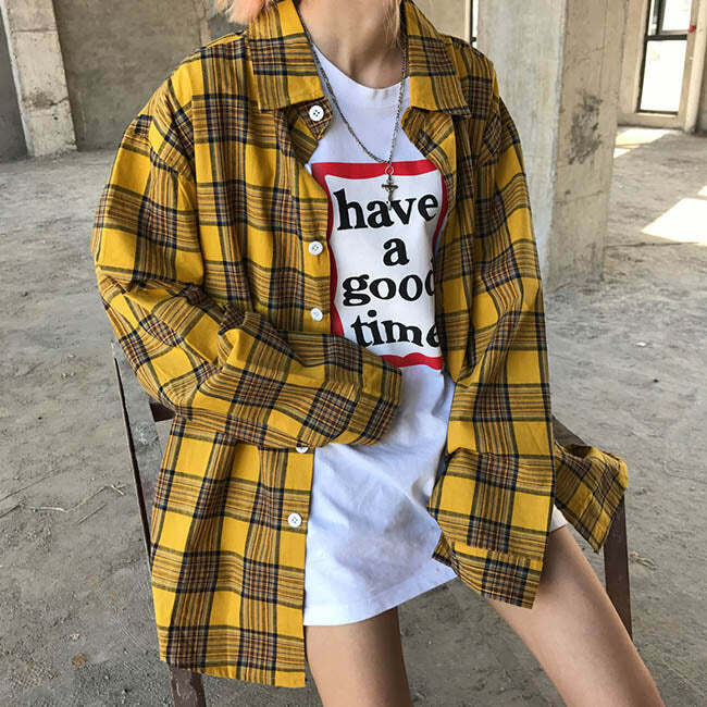 90s Plaid Check Shirt: Trendy Outfit Ideas for Casual & Concert Looks