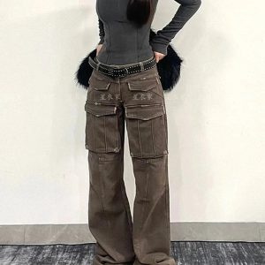 Arctic Edge Cargo Pants: Trendy Outfit Ideas for Casual & Concert Looks