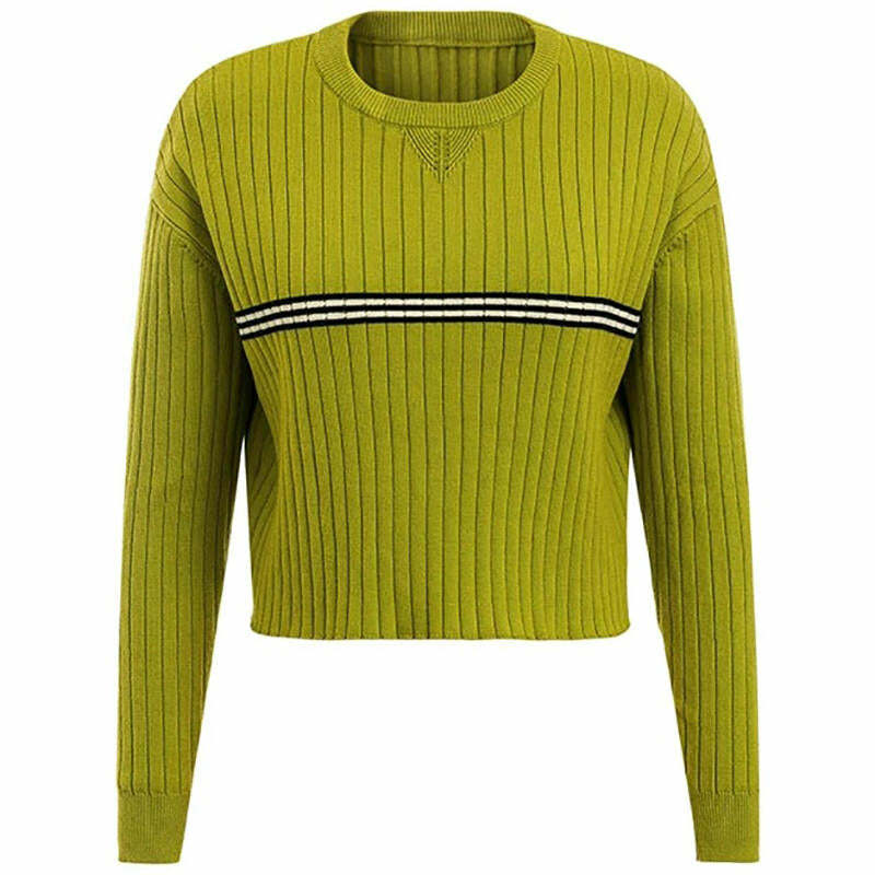 Avocado Green Jumper: Trendy Outfit Ideas for Spring & Casual Looks