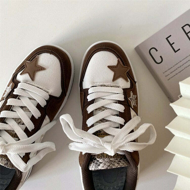 Brown Star Aesthetic Sneakers: Perfect for Concerts, Casual Outfits