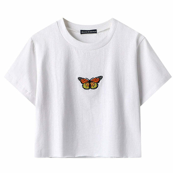 Butterfly Cropped Tee: Trendy Outfit Ideas for Spring & Casual Looks