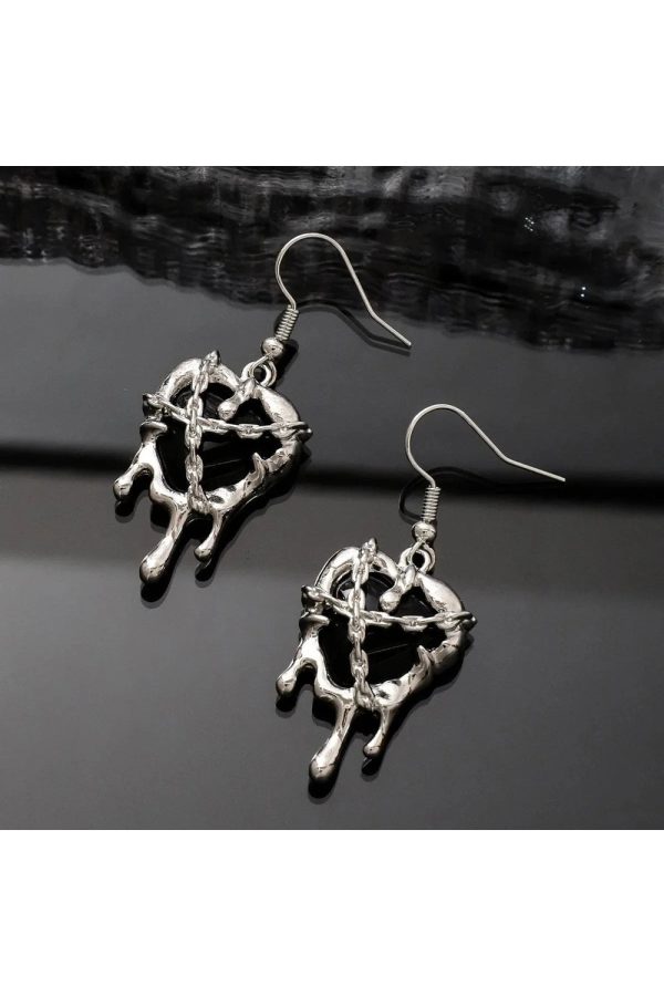 Chained Blood Heart Earrings: Perfect for Concerts, Date Nights & Outfits