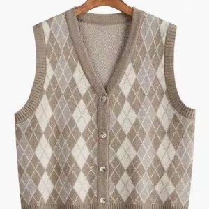 Chic Argyle Knit Vest: Perfect for Spring Outfits & Casual Looks