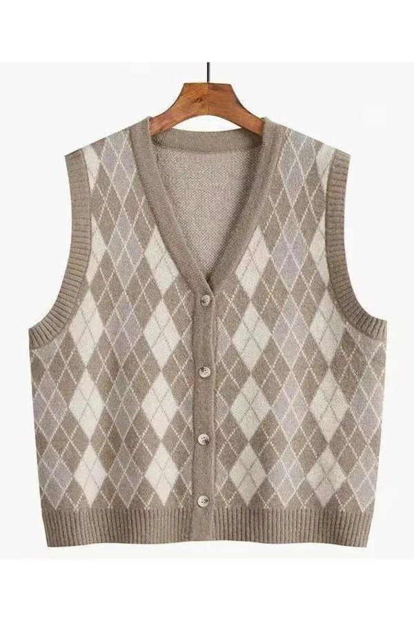 Chic Argyle Knit Vest: Perfect for Spring Outfits & Casual Looks