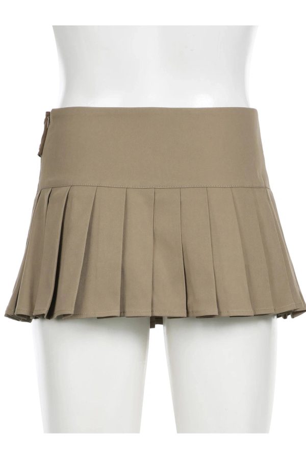 Chic Belted Pleated Mini Skirt: Perfect for Spring Outfits & Date Nights