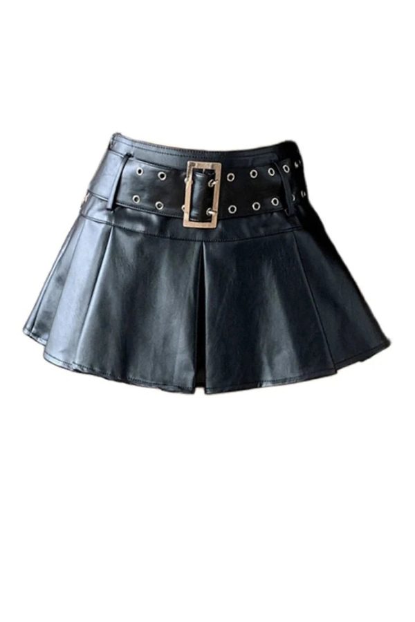 Chic Black Belted Pleated Mini Skirt: Perfect for Spring Outfits