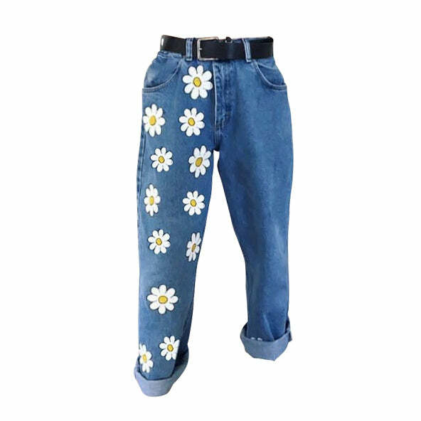 Chic Daisy Mom Jeans: Perfect for Casual Outfits & Spring Fashion Ideas