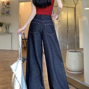 Chic Dark Wash Wide-Leg Denim Jeans for Effortless Outfit Ideas