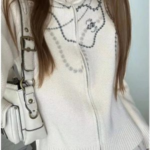 Chic Embroidered Cream Zip Cardigan: Perfect for Spring Outfits