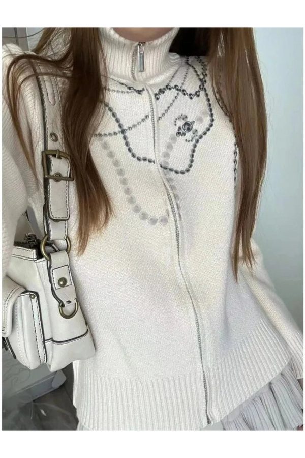 Chic Embroidered Cream Zip Cardigan: Perfect for Spring Outfits