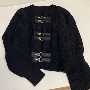 Chic Fall Buckled Cable Knit Cropped Sweater: Perfect for Stylish Outfits