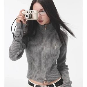 Chic Fall Ribbed Zip-Up Turtleneck Sweater: Perfect for Casual Outfits