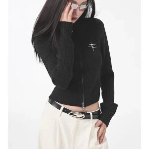 Chic Fall Ribbed Zip-Up Turtleneck Sweater: Perfect for Casual Outfits