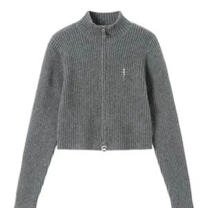 Chic Fall Ribbed Zip-Up Turtleneck Sweater: Perfect for Casual Outfits