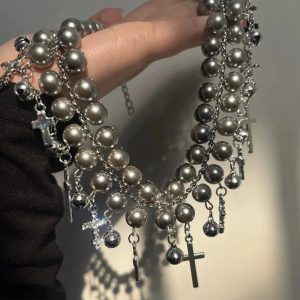 Chic Gothic Cross Pearl Choker: Perfect for Concerts & Date Nights