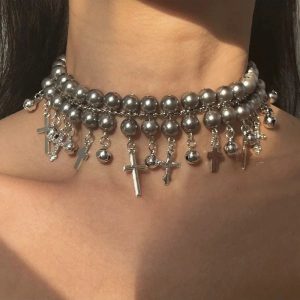 Chic Gothic Cross Pearl Choker: Perfect for Concerts & Date Nights