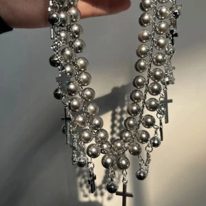 Chic Gothic Cross Pearl Choker: Perfect for Concerts & Date Nights