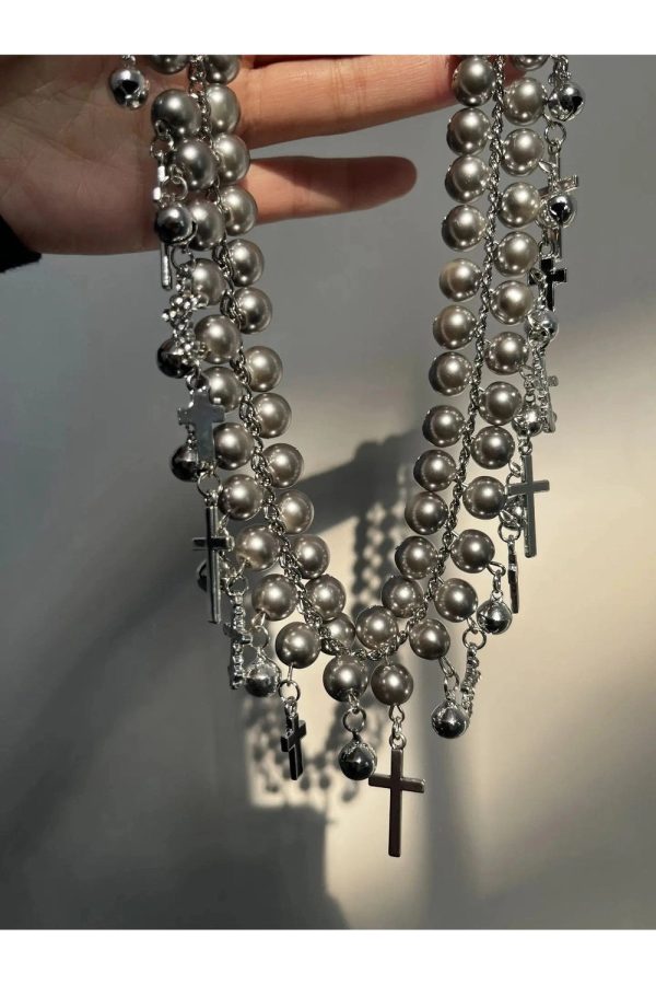 Chic Gothic Cross Pearl Choker: Perfect for Concerts & Date Nights