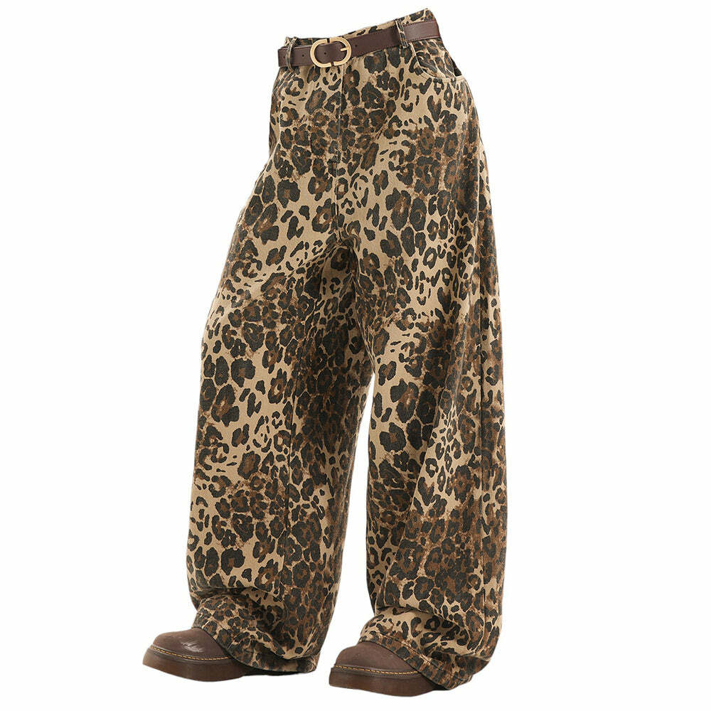 Chic Leopard Print Wide-Leg Pants: Perfect for Spring Outfits