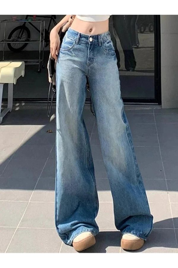 Chic Light Wash Wide-Leg Denim: Perfect for Spring Outfits & Casual Looks