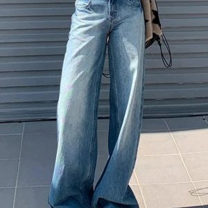 Chic Light Wash Wide-Leg Denim: Perfect for Spring Outfits & Casual Looks