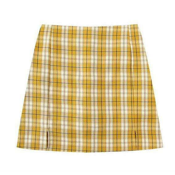 Chic Maggie Skirt: Perfect for Spring Outfits, Concerts & Date Nights