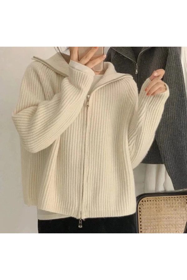 Chic Minimalist Ribbed Zip-Up Sweater: Perfect for Spring Outfits