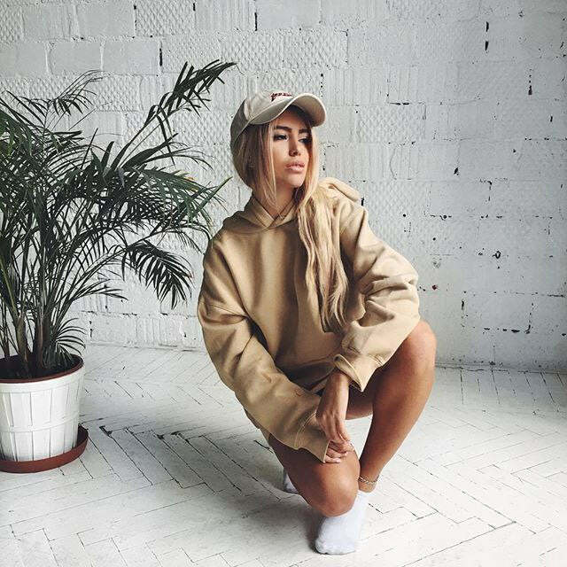 Chic Nude Hoodie: Perfect for Casual Outfits, Concerts, and Date Nights