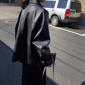 Chic Oversized Black Leather Shirt Jacket - Perfect for Spring Outfits