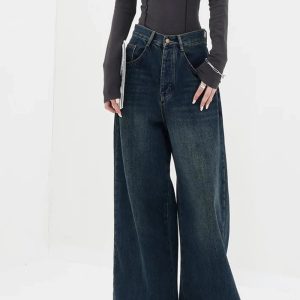 Chic Oversized Dark Wash Wide-Leg Jeans: Perfect for Casual Outfits