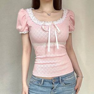 Chic Pink Lace-Trim Puff Sleeve Top: Perfect for Spring Outfits