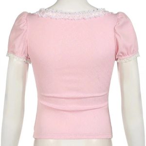 Chic Pink Lace-Trim Puff Sleeve Top: Perfect for Spring Outfits