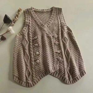 Chic Rustic Cable Knit Button Vest: Perfect for Spring Outfits & Layering