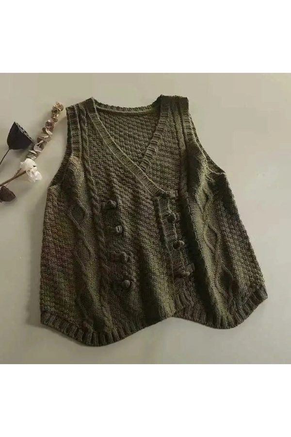 Chic Rustic Cable Knit Button Vest: Perfect for Spring Outfits & Layering