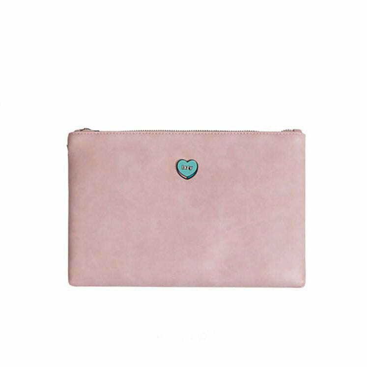 Chic Vegan Clutch Bag: Perfect for Concerts, Date Nights & Spring Outfits