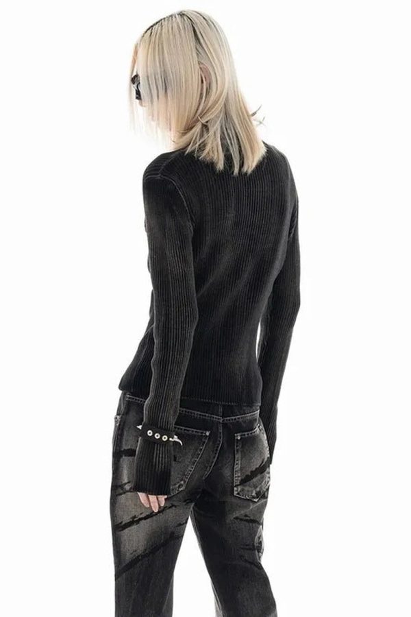 Cosmic Grunge Star Sweater: Trendy Outfit Ideas for Concerts & Casual Wear