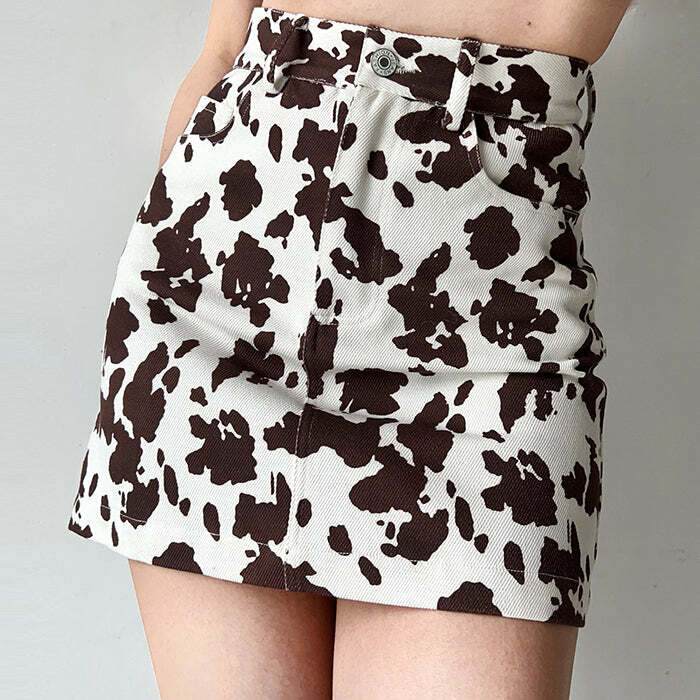 Cow Print Skirt: Trendy Outfit Ideas for Casual & Concert Looks