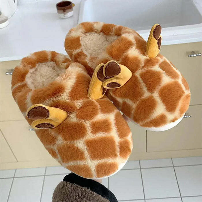 Cozy Giraffe Plush Slippers for Cute Everyday Outfits and Relaxation