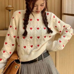 Cozy Heartfelt Cuddle Knit Sweater: Perfect for Spring Outfits