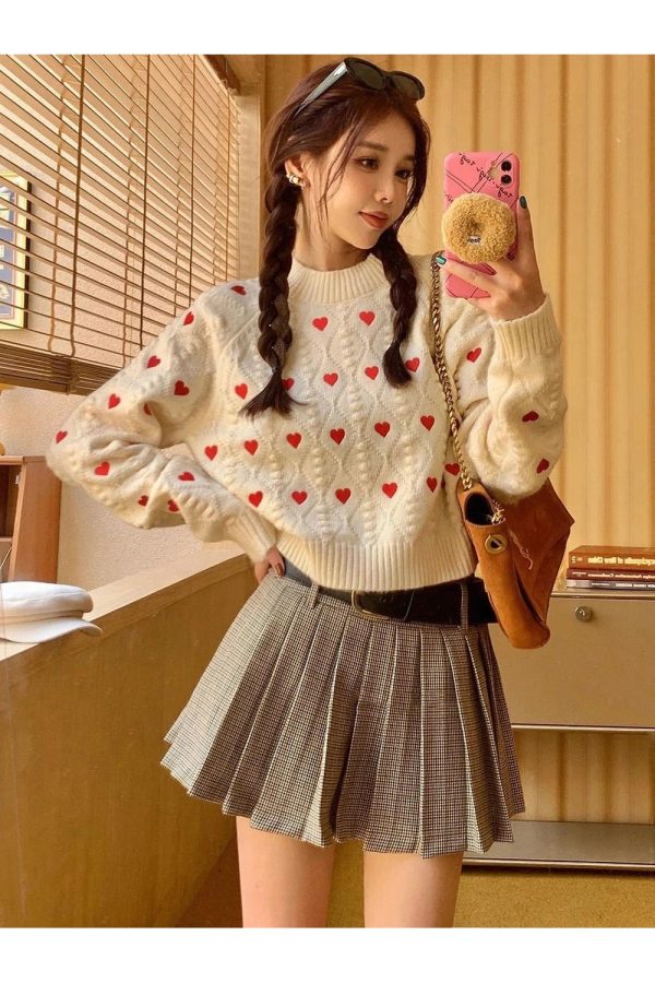 Cozy Heartfelt Cuddle Knit Sweater: Perfect for Spring Outfits