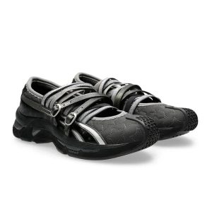 Cyber Noir Reflective Sneakers: Perfect for Concerts, Casual Outfits