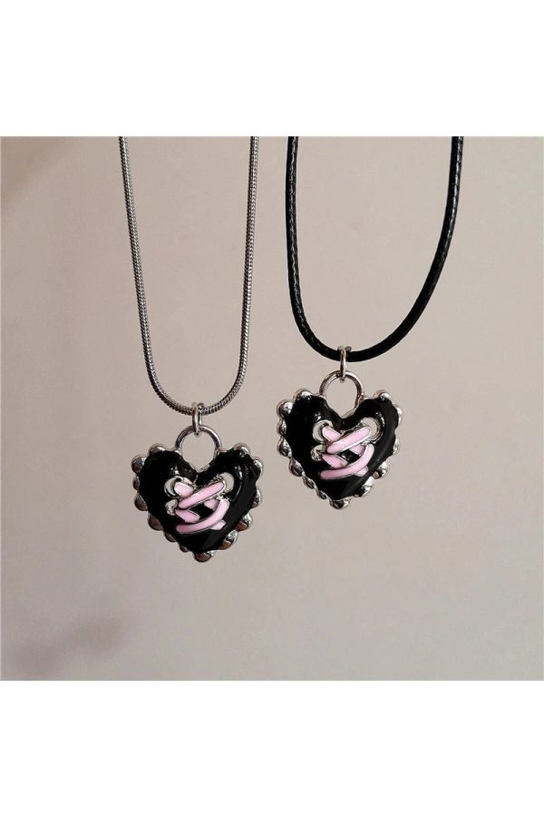 Dark Romance Corset Heart Necklace: Perfect for Concerts & Date Nights