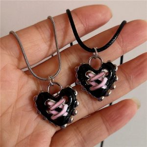 Dark Romance Corset Heart Necklace: Perfect for Concerts & Date Nights