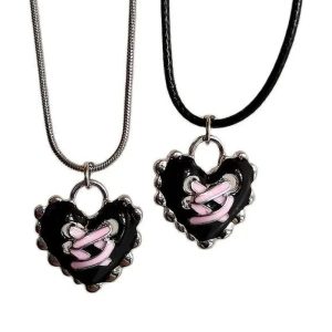 Dark Romance Corset Heart Necklace: Perfect for Concerts & Date Nights