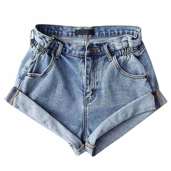 Debbie Summer Shorts: Trendy Outfit Ideas for Concerts, Vacations