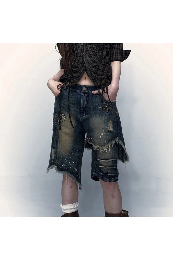 Distressed Grunge Bermuda Shorts: Trendy Outfit Ideas for Every Occasion