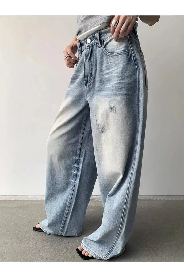 Distressed Light-Wash Wide-Leg Jeans: Perfect for Casual & Concert Outfits