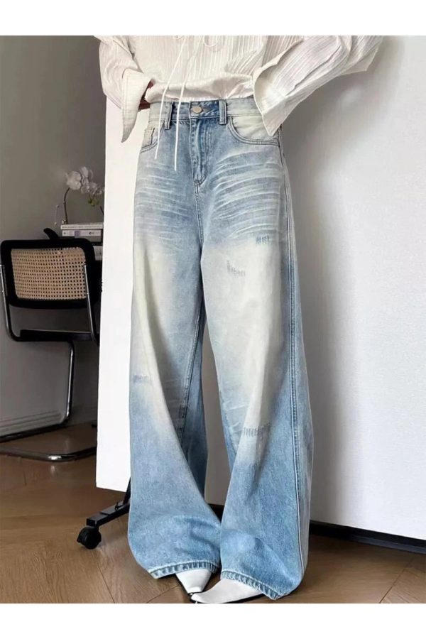 Distressed Light-Wash Wide-Leg Jeans: Perfect for Casual & Concert Outfits