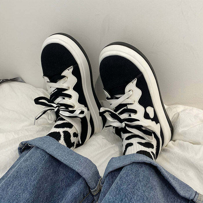 Emo Aesthetic Platform Sneakers: Perfect for Concerts & Casual Outfits